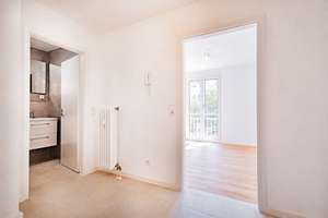 Komplett renovierte bezugsfreie helle u. zentral gelegene 1.-Zimmerwohnung  – 79115 Haslach-Gartenstadt, Freiburg im Breisgau – Vorschaubild 2