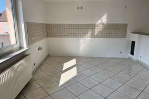 Großzügig geschnittene und modernisierte 2,5 Zimmer-Wohnung mit offener Küche und Eckbadewanne!  – Kölner Str.  31, 45145 Frohnhausen, Essen – Vorschaubild 5