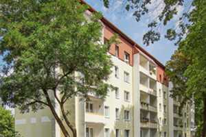 PROVISIONSFREI - Sanierung läuft: kleine Eigentumswohnung im 3. OG in Laubegast – Salzburger Str. 32, 1279 Dresden – Vorschaubild 1