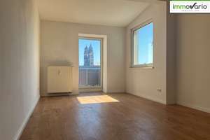 Schöne 2-Raum-Dachgeschosswohnung in der Altstadt mit Tageslichtbad und Balkon mit Blick auf den Dom – Einsteinstraße 1, 39104 Altstadt, Magdeburg – Vorschaubild 11