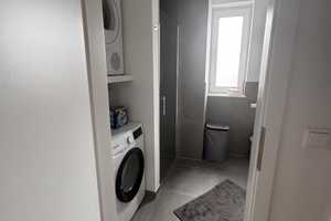 Lichtdurchflutete, neuwertige 4-Zimmer-Wohnung mit Balkon und EBK in Duisburg-Huckingen  – Mündelheimer Straße 25, 47259 Duisburg – Vorschaubild 6