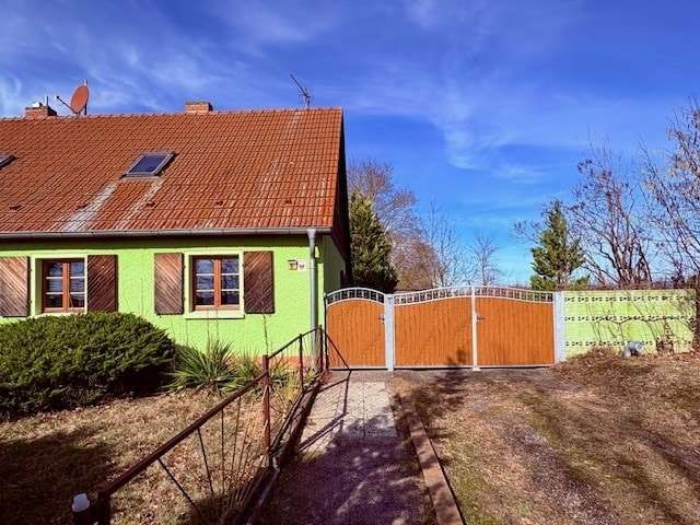 DHH mit Veranda zu verkaufen, Uckermark Kreis – Bild 3