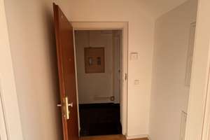 Sonnendurchflutete 2-Zimmer-Wohnung mit Einbauküche und Südwest Balkon in Köln-Raderthal – Raderthaler Straße 29, 50968 Raderthal, Köln – Vorschaubild 3