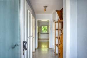 Viel Platz für Ihre Ideen – Reihenmittelhaus mit Entwicklungspotenzial am Ulmer Eselsberg – Die vollständige Adresse der Immobilie erhältst du vom Anbieter., 89081 Eselsberg, Ulm – Vorschaubild 4