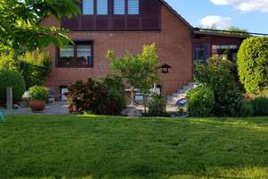 Geräumiges Einfamilienhaus mit Wintergarten, Sauna und großem Eckgrundstück in Kiel-Elmschenhagen – Die vollständige Adresse der Immobilie erhältst du vom Anbieter., 24147 Elmschenhagen, Kiel – Vorschaubild 2