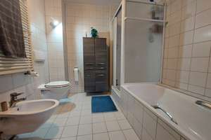 Bad Kissingen 147 qm DHH mit Doppelgarage ruhige sonnige Lage – Die vollständige Adresse der Immobilie erhältst du vom Anbieter., 97688 Bad Kissingen – Vorschaubild 6