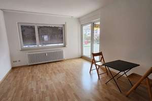 Gepflegte 4,5-Zimmer-Wohnung mit Balkon in ruhigem Mehrfamilienhaus – Reutlingen – Die vollständige Adresse der Immobilie erhältst du vom Anbieter., 72762 Reutlingen-Mitte, Reutlingen – Vorschaubild 2