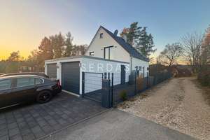 KfW-50-Effizienzhaus mit unverbaubarem Blick in Velden – Baujahr 2018 – Die vollständige Adresse der Immobilie erhältst du vom Anbieter., 91235 Velden – Vorschaubild 1