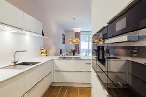 Architektonisches Townhouse auf parkähnlichen Grundstück – neuwertig, großzügig & familienfreundlich – Die vollständige Adresse der Immobilie erhältst du vom Anbieter., 22587 Blankenese, Hamburg – Vorschaubild 5