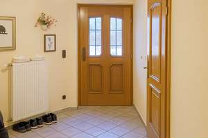 2 Wohneinheiten: DHH Gauting–Buchendorf – Wintergarten, Doppelgarage + 1 Stpl., provisionsfrei – Die vollständige Adresse der Immobilie erhältst du vom Anbieter., 82131 Gauting – Vorschaubild 11