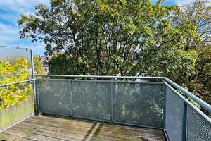 MODERNE TRIFFT ALTBAU-CHARME! _ 4 RÄUME, 2 BÄDER, EINBAUKÜCHE U. DACHTERRASSE IM HERZEN DÜSSELDORFS! – 40476 Golzheim, Düsseldorf – Vorschaubild 7