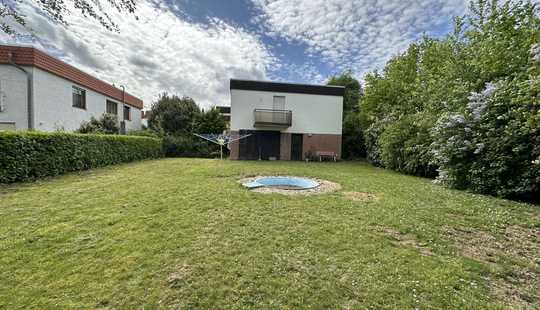 Bild von Blicklage / Freistehendes Einfamilienhaus in sehr guter Lage von Wiesbaden-Kohlheck
