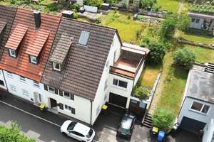 Viel Raum für Ihre Wohnideen! Charmantes Reihenendhaus mit Garten und Garage in Hanglage – 78570 Mühlheim an der Donau – Vorschaubild 1