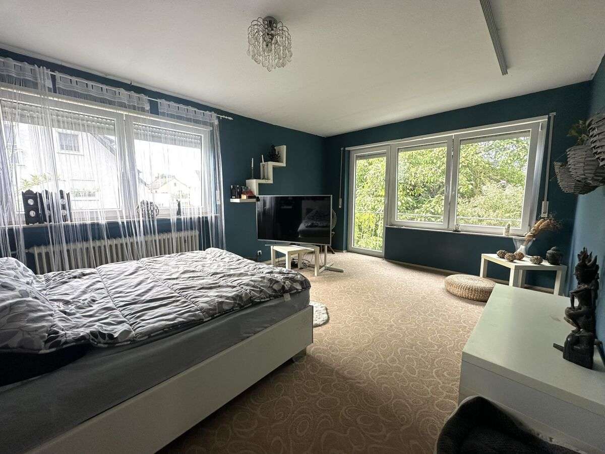 Immobilie in Kahl am Main - Großzügiges Einfamilienhaus auf weitläufigem Grundstück – Potenzial für weitere Bebauung - Bild 3