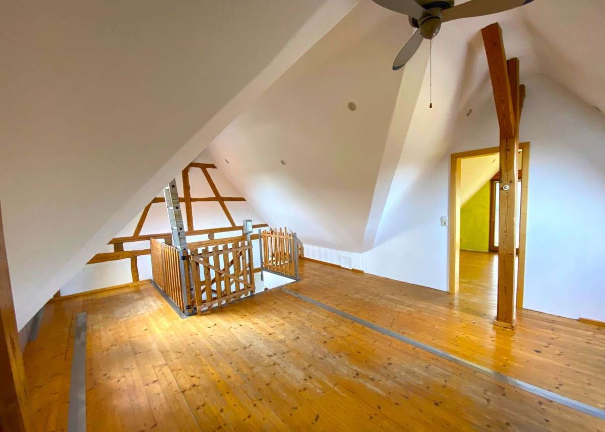 Immobilie in Frankenhardt - Traumhaft & selten: Aussiedlerhof mit ca.1,3 ha Grund in absoluter Alleinlage zw. Ellw.- Cr. (B 290) - Bild 4