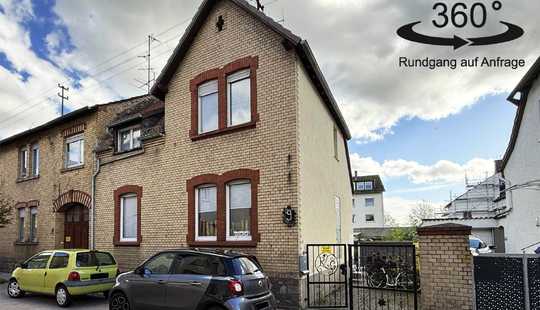 Bild von Hübsches Einfamilienhaus mit Terrasse und schönem Garten