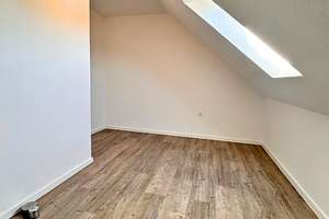 6725 - Ihr neues Zuhause: 5 Zimmer, viel Platz und ein Garten zum Verlieben – Breslauer Straße 23e, 26655 Westerstede – Vorschaubild 10