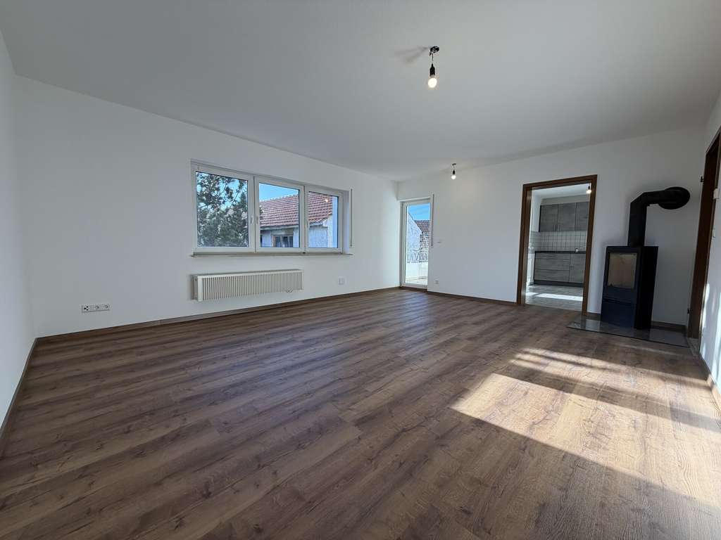 Immobilie in Gosheim - Komfortabel wohnen: 4-Zimmer-Wohnung mit neuer Einbauküche - Bild 0