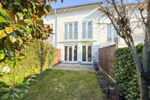 Modernes Reihenmittelhaus in Schwalbach am Taunus! – Die vollständige Adresse der Immobilie erhältst du vom Anbieter., 65824 Schwalbach am Taunus – Vorschaubild 1