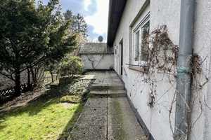 Familiendomizil im Dornröschenschlaf: Einfamilienhaus in ruhiger Lage – Duisburg – Vorschaubild 1