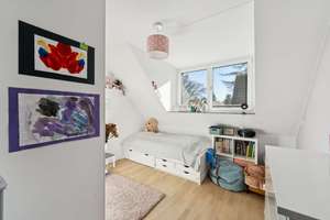 Traumhafte 5,5 Zi. DG-Maisonette Wohnung mit Neubaufeeling in ruhiger Lage in Trudering – Die vollständige Adresse der Immobilie erhältst du vom Anbieter., 81825 Waldtrudering, München – Vorschaubild 6