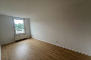 Sehr schöne, für Sie renovierte 2-Raumwohnung mit Balkon und Blick ins Grüne!!!! – Putbuser Weg 23, 1109 Klotzsche (Stadtteil), Dresden – Vorschaubild 7