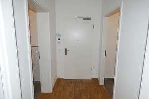 Toll geschnittene 2-Zi. Whg mit Balkon, Parkett, FBH, AR und TG! – Erich-Zeigner-Allee 62 c, 4229 Plagwitz, Leipzig – Vorschaubild 6