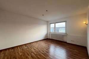 Familienwohnung mit 2 Balkonen, 4 Zimmern und idealem Grundriss zum Wohnen! – Die vollständige Adresse der Immobilie erhältst du vom Anbieter., 50827 Bickendorf, Köln – Vorschaubild 12