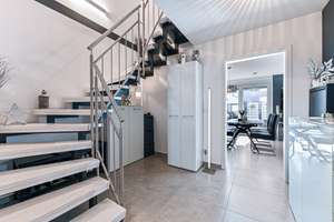 Neuwertiges modernes Townhouse in KFW 40 Standard A+ mit hübscher Terrasse und 2 Stellplätzen – Die vollständige Adresse der Immobilie erhältst du vom Anbieter., 23866 Nahe – Vorschaubild 5