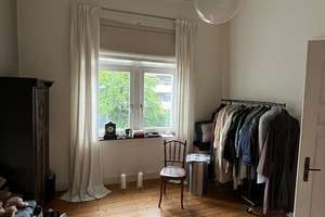 Lichtdurchflutete 4-Zimmer-Altbauwohnung mit zwei Balkonen in schöner Hoflage von Grafenberg – Ludenberger Straße 11, 40629 Ludenberg, Düsseldorf – Vorschaubild 6