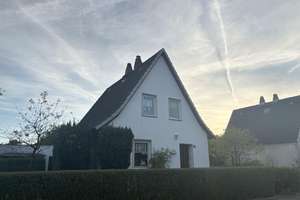 Klassisches Haus in beliebter Lage in Geestemünde – Die vollständige Adresse der Immobilie erhältst du vom Anbieter., 27574 Geestemünde, Bremerhaven – Vorschaubild 2