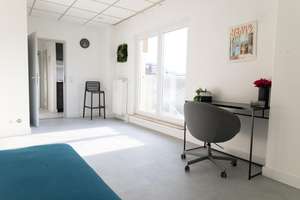 Erstbezug nach Renovierung - möbliertes 1-Zimmer-Apartment mit Stellplatz