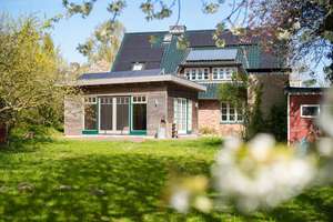 Frühling am Großen Plöner See: Großes, modernes Haus für die ganze Familie – Die vollständige Adresse der Immobilie erhältst du vom Anbieter., 24326 Dersau – Vorschaubild 1