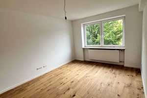 Erstbezug nach Sanierung mit Einbauküche und Balkon: schöne 2-Zimmer-Wohnung in München – München – Vorschaubild 2
