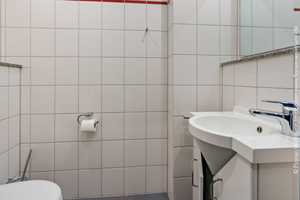 Property thumbnail 16