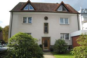 Helle, große Wohnung  zwei Badezimmer Weitmar Mitte 012.003
