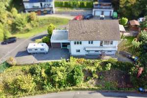 **Schönes Einfamilienhaus mit ELW und Doppelgarage in toller Lage von Siegen / Gosenbach** – Die vollständige Adresse der Immobilie erhältst du vom Anbieter., 57080 Gosenbach, Siegen – Vorschaubild 4