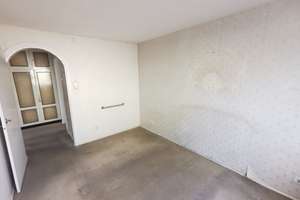 Viel Potenzial in bester Wohnlage – Wohnhaus mit großem Wohnzimmer, Südterrasse und gr.Grundstück – Die vollständige Adresse der Immobilie erhältst du vom Anbieter., 84137 Vilsbiburg – Vorschaubild 11