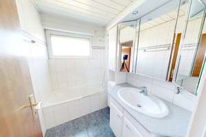 Erftstadt-Liblar! Sonnenhelles Reiheneckhaus mit Sauna, großem Sonnengarten und Garage! (LK 4842) – Die vollständige Adresse der Immobilie erhältst du vom Anbieter., 50374 Erftstadt – Vorschaubild 8
