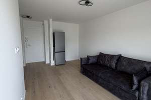 Frisch sanierte möblierte 1,5-Zimmer-Wohnung mit Balkon und Garage – Die vollständige Adresse der Immobilie erhältst du vom Anbieter., 81371 Sendlinger Feld, München – Vorschaubild 2