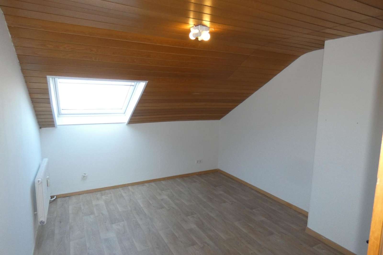 Immobilie in Issum - Gelegenheit in Issum: Saniertes 1-2 Familienhaus, flexibel nutzbar mit Garage, Keller u. Garten - Bild 5