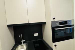 Moderne möblierte Wohnung direkt in Adlershof mit EBK sowie Balkon!!!!!! – Otto-Franke-Straße 45, 12489 Adlershof, Berlin – Vorschaubild 7