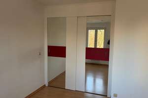  Von privat,  provisionsfrei, 3-4 Zi. Wohnung , bezugsfrei, Stellplatz inkl.,  – Die vollständige Adresse der Immobilie erhältst du vom Anbieter., 12279 Marienfelde, Berlin – Vorschaubild 5