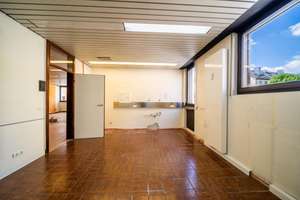 Wohnungspaket: Drei Wohnungen - zuletzt als Arztpraxis genutzt – Die vollständige Adresse der Immobilie erhältst du vom Anbieter., 56068 Süd, Koblenz – Vorschaubild 15