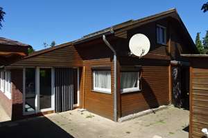 Attraktives Haus mit gepflegtem Garten in ruhiger Lage