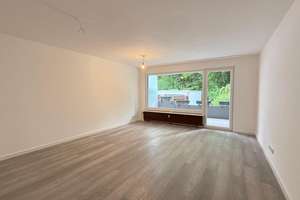 Helle 3-Zimmer-Wohnung in Hannover-Ahlem am Willy-Spahn-Park mit Balkon, Stellplatz, Hobbykeller – Wunstorfer Landstraße 71, 30453 Ahlem, Hannover – Vorschaubild 1