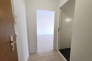 **FRISCH RENOVIERT** hübsche Singlewohnung mit Balkon // ab 01.05.2026 – Jupiterstraße 25, 4205 Grünau-Nord, Leipzig – Vorschaubild 3