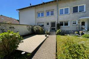 Großzügiges Reihenhaus mit Garage in Toplage von Solingen-Burg – Hasencleverstraße 26a, 42659 Burg/Höhscheid, Solingen – Vorschaubild 1