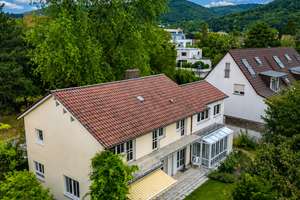 Großzügiges Einfamilienhaus mit schönem Garten