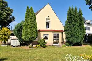 Einfamilienhaus mit unverbautem Blick in Ortsrandlage auf großem Grundstück